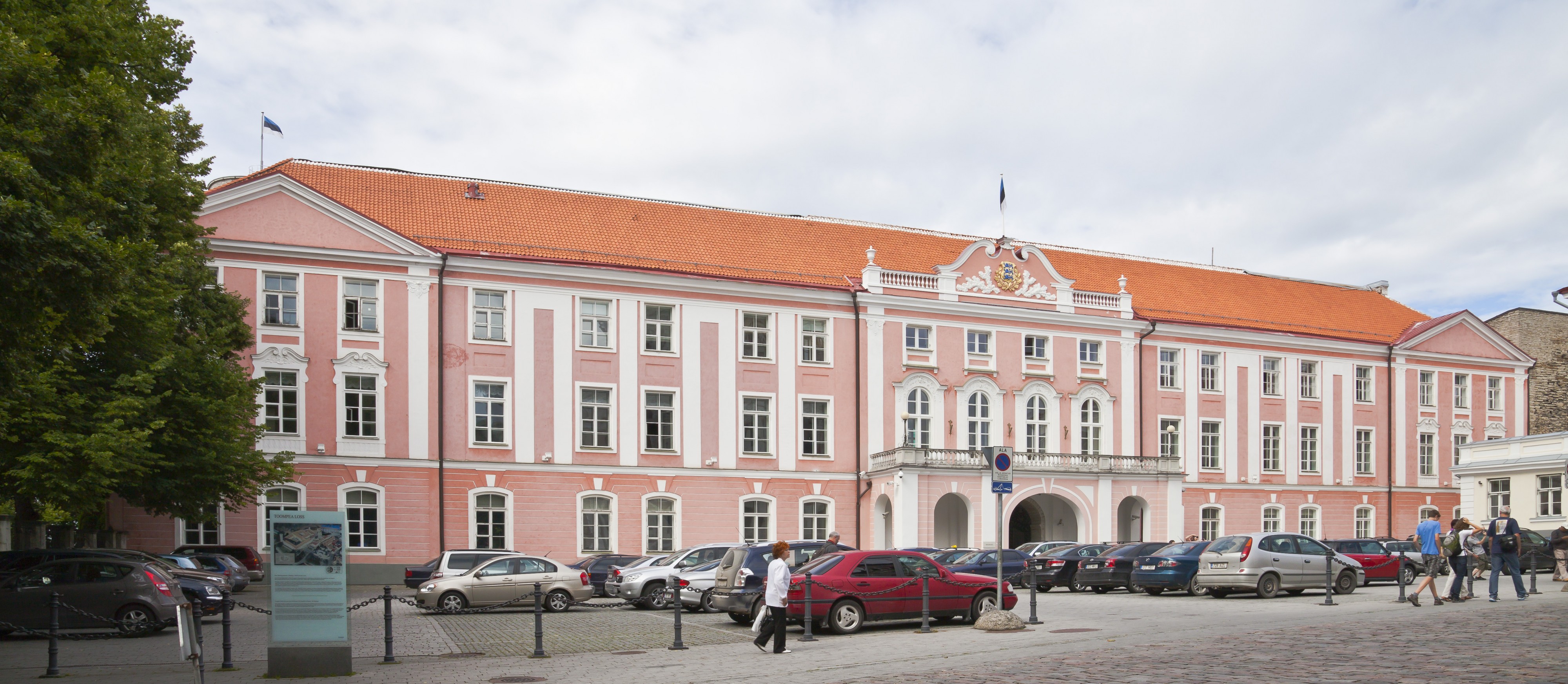 Gobierno de Estonia, Tallinn, Estonia, 2012-08-05, DD 02