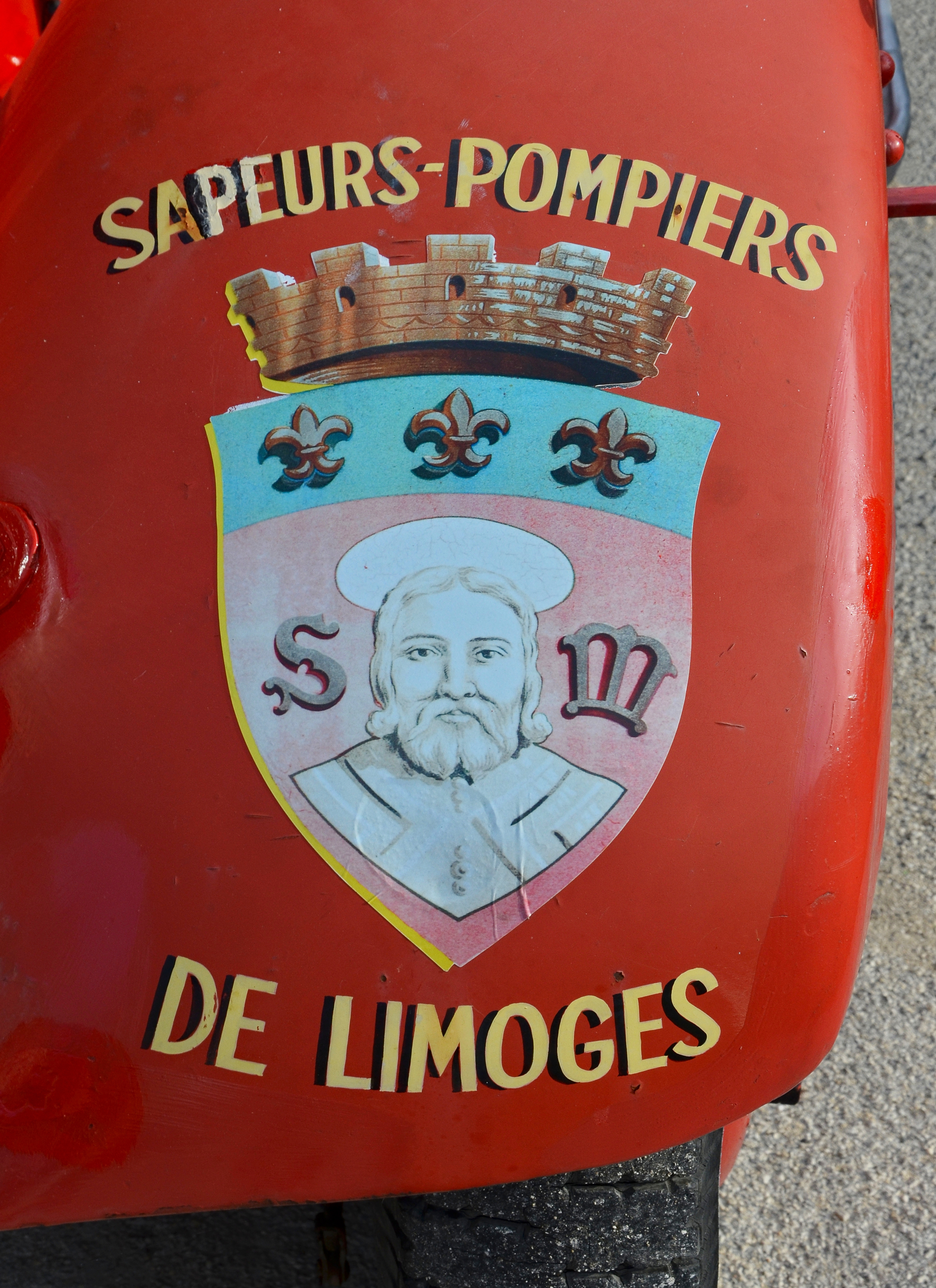 Angoulême 16 Aile camion pompiers armoiries Limoges 2014