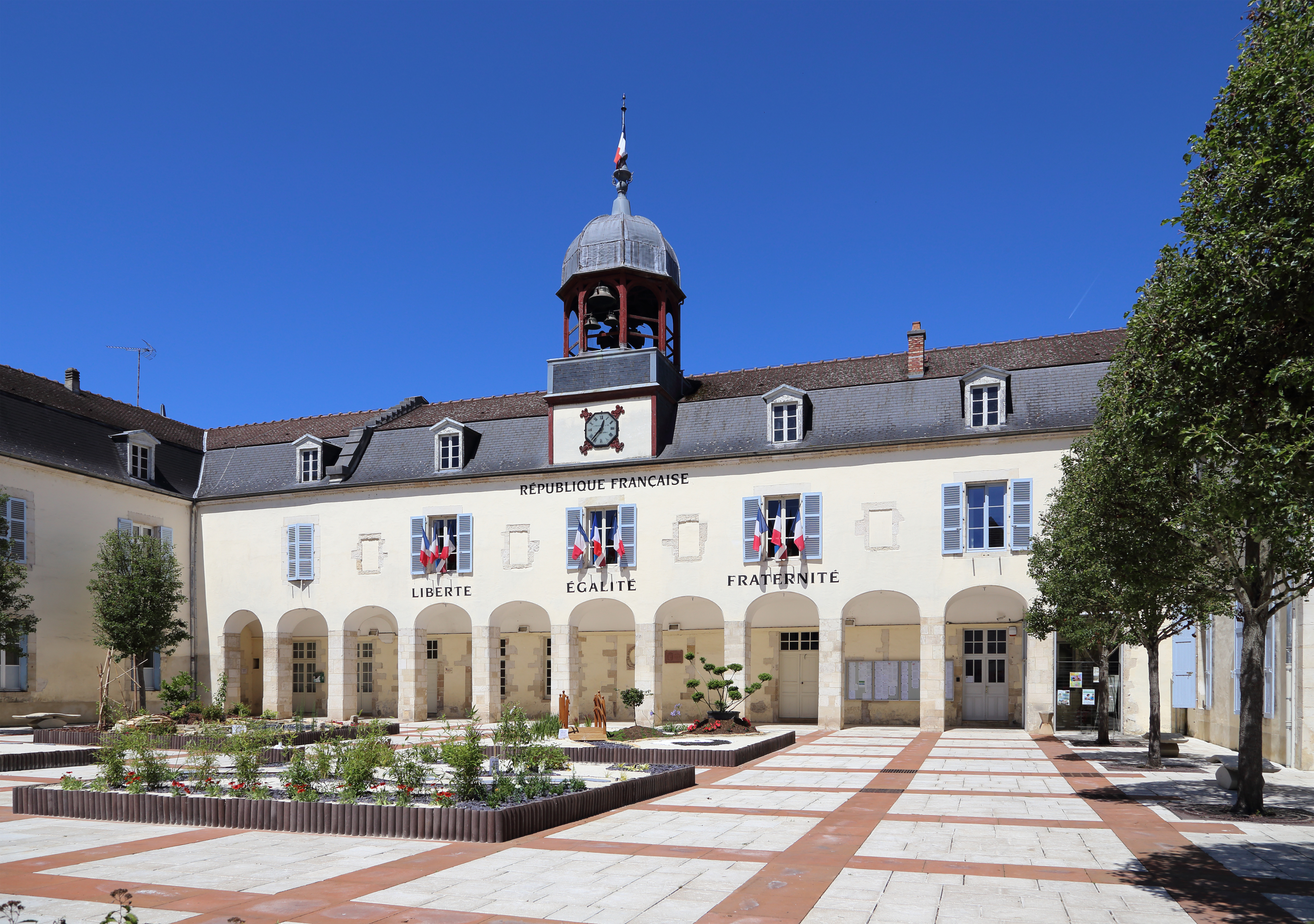 Bar-sur-Aube Mairie R01