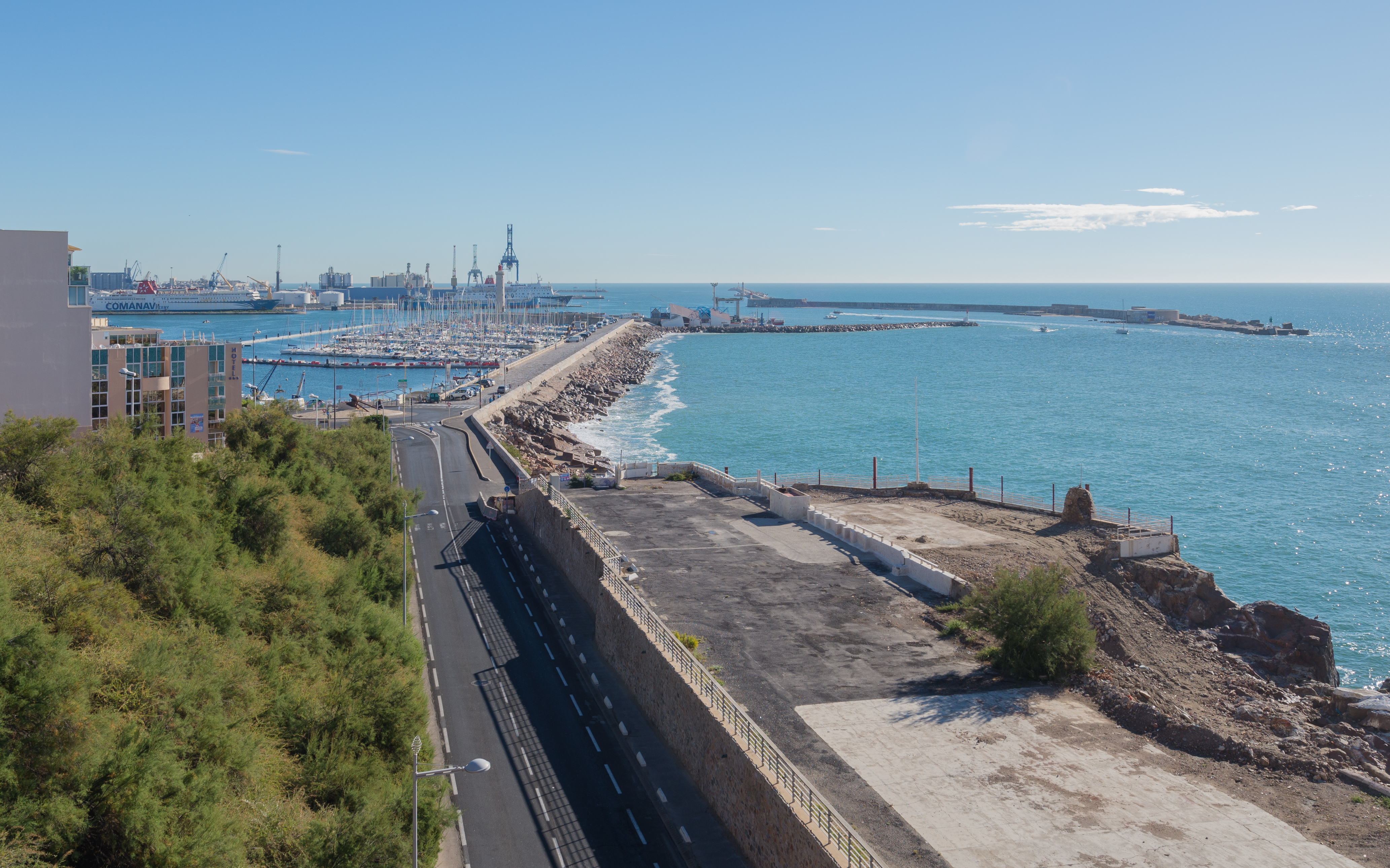Breakwater, Sète, Hérault 01