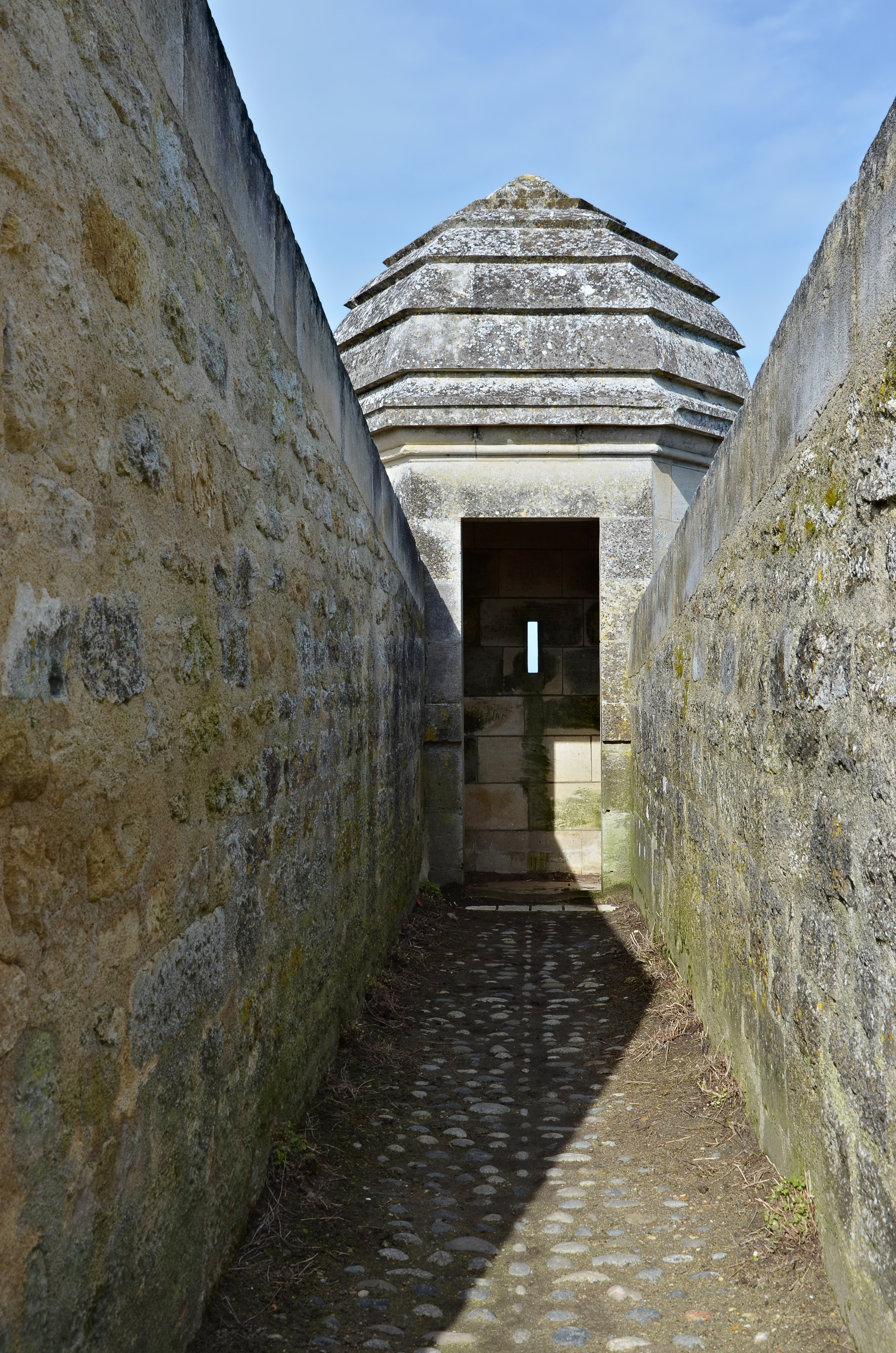 Brouage 17 Échauguette accès 2014