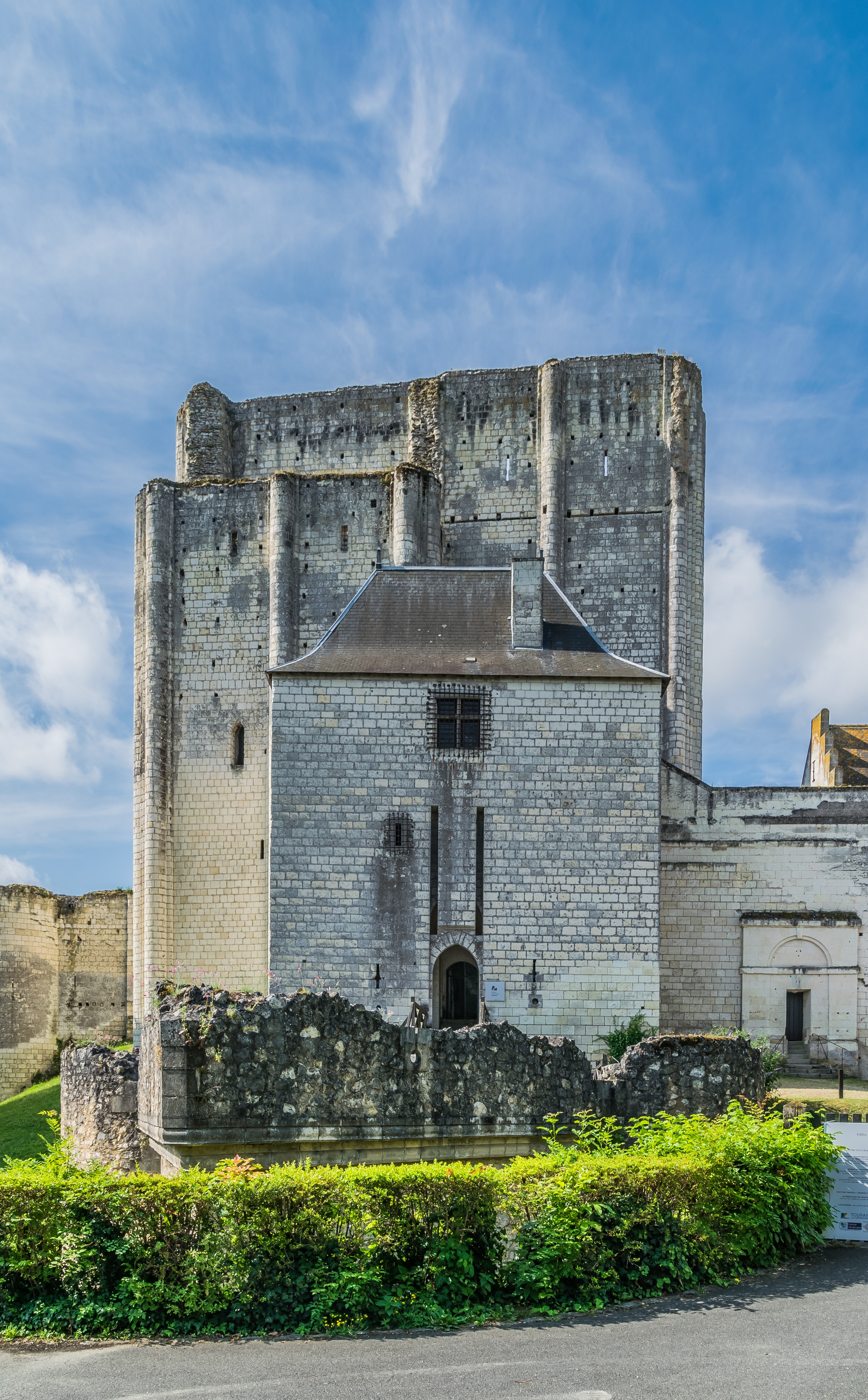 Castle of Loches 01