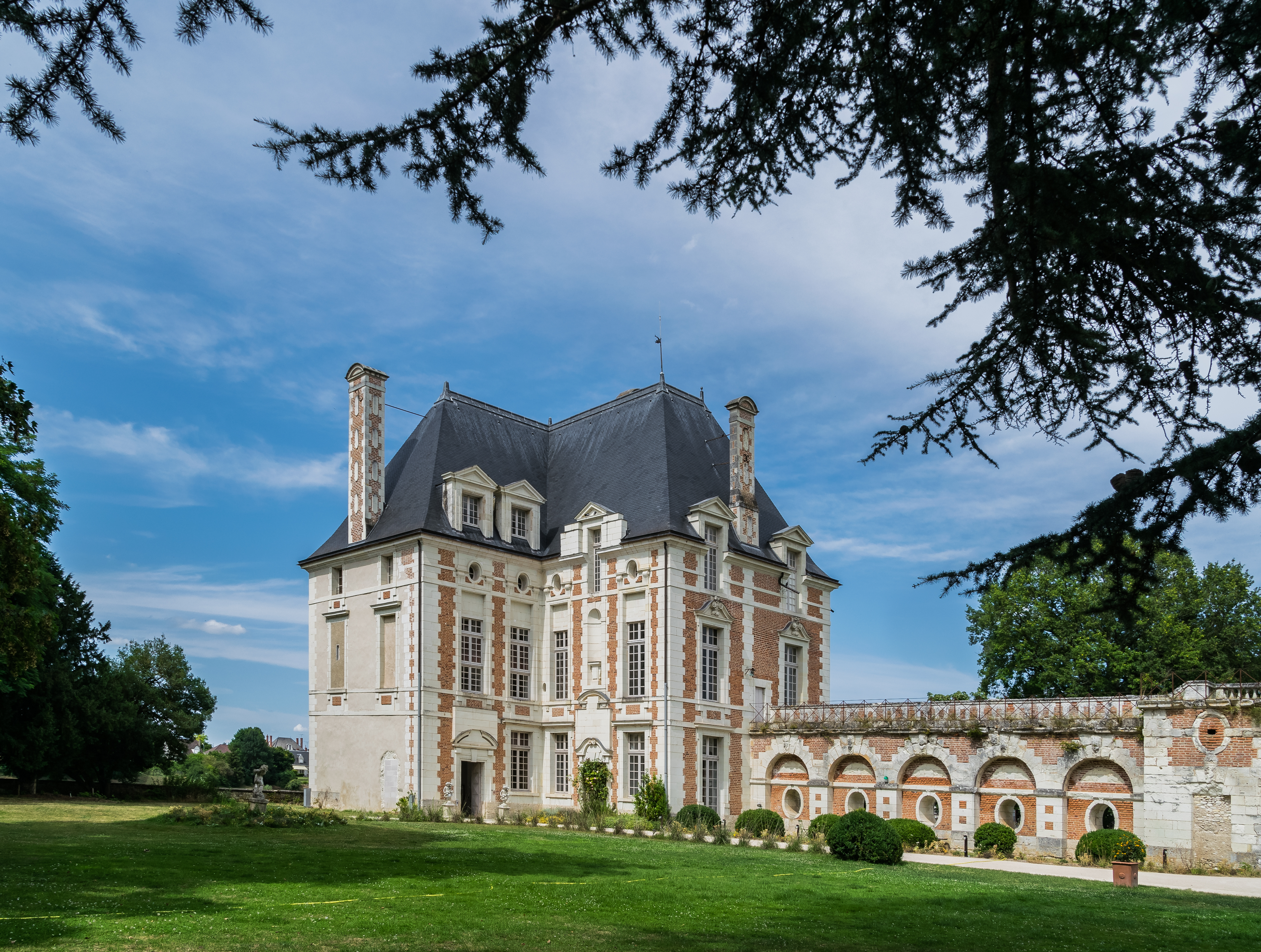 Castle of Selles-sur-Cher 14