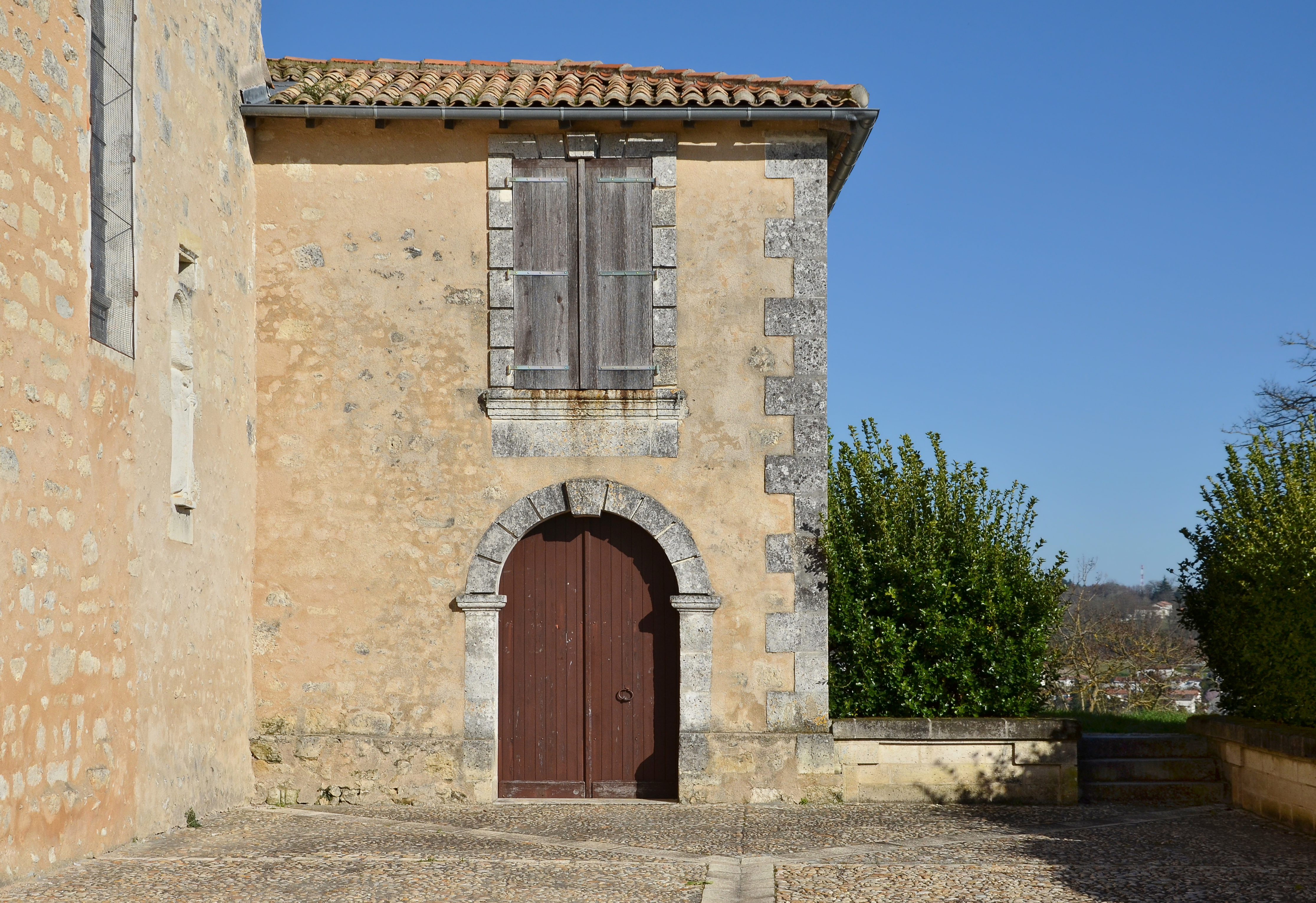 Chalais St-Martial Entrée cloître 2014