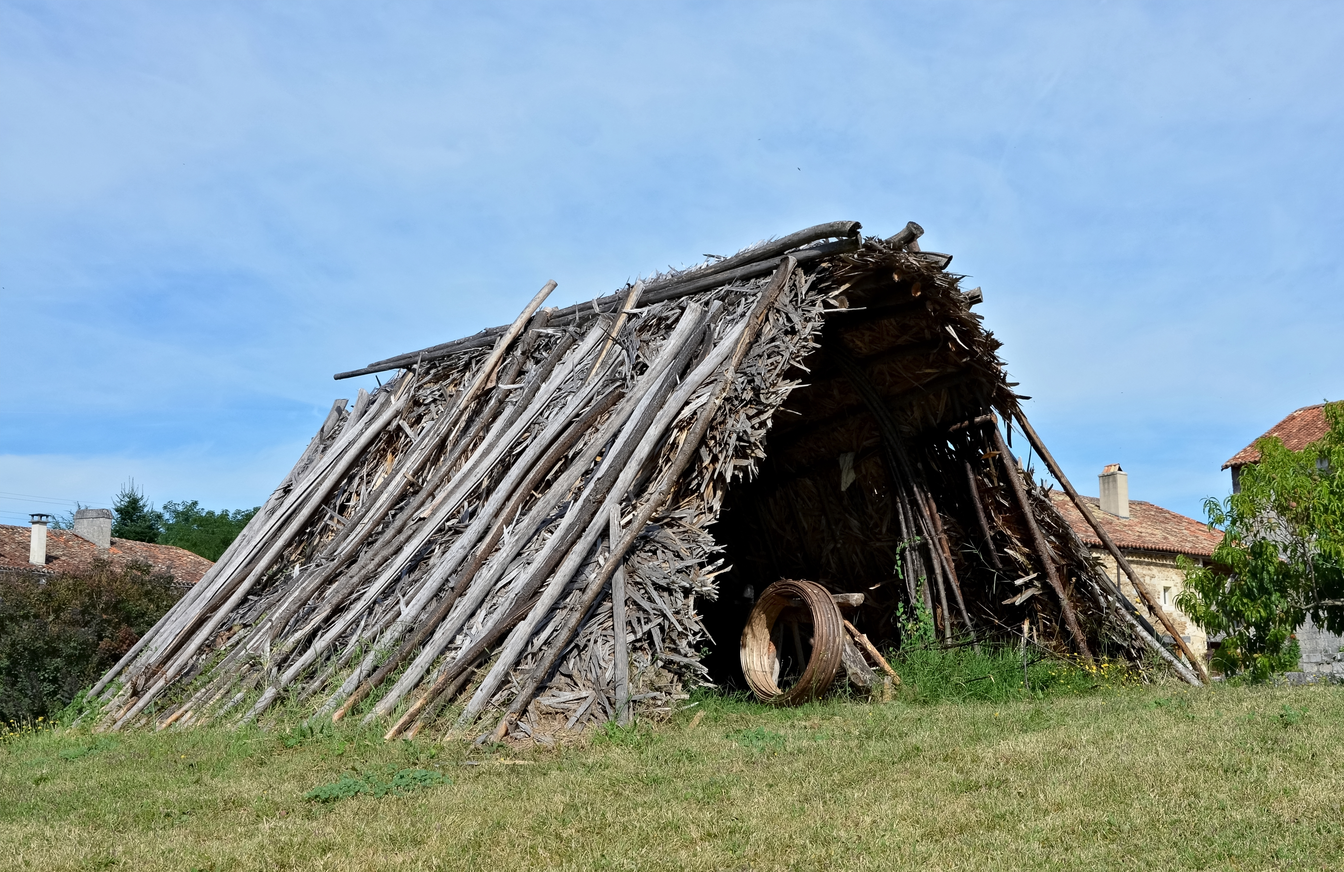 Combiers 16 Cabane de feuillardier 2013
