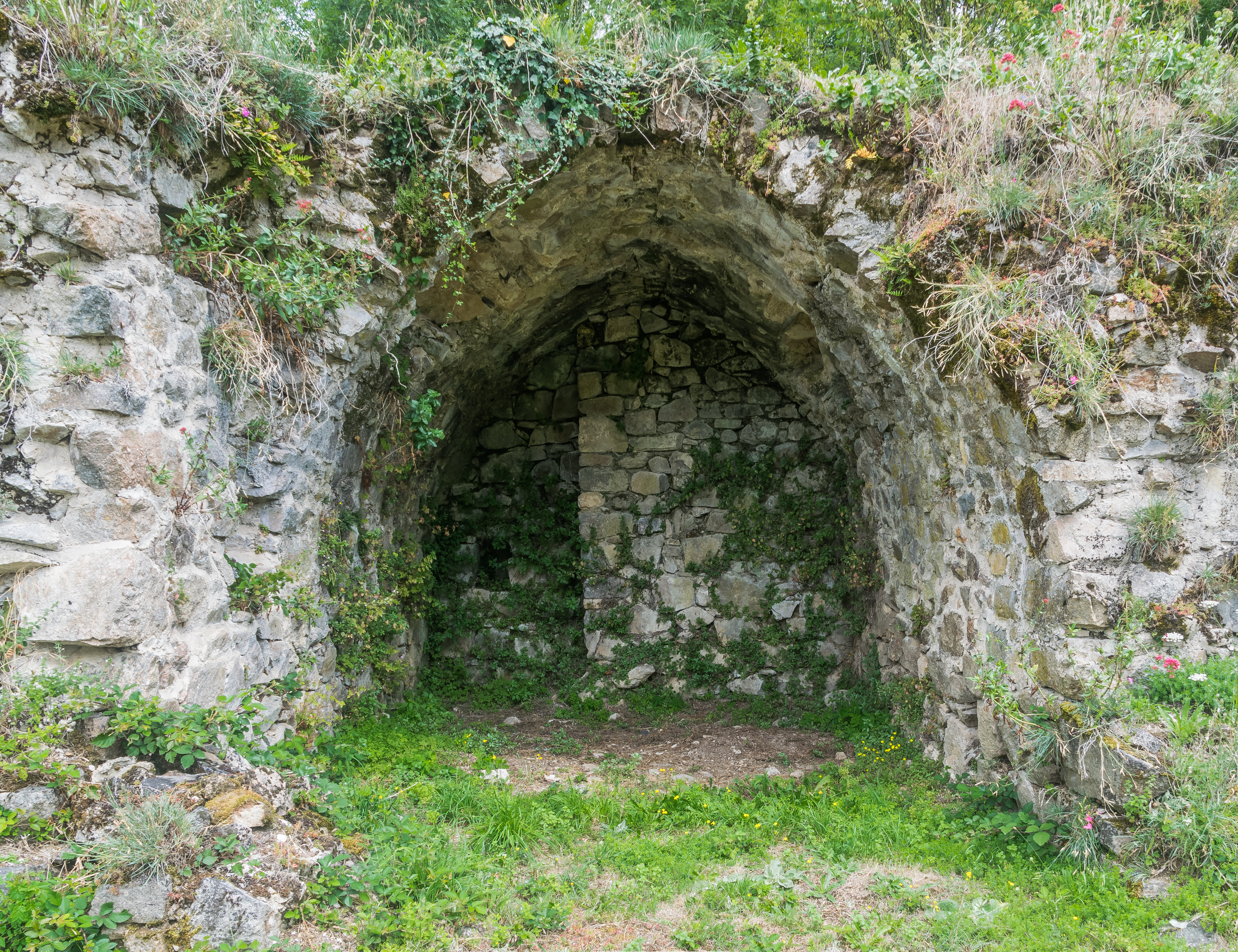 Covered market of Peyrusse-le-Roc 02