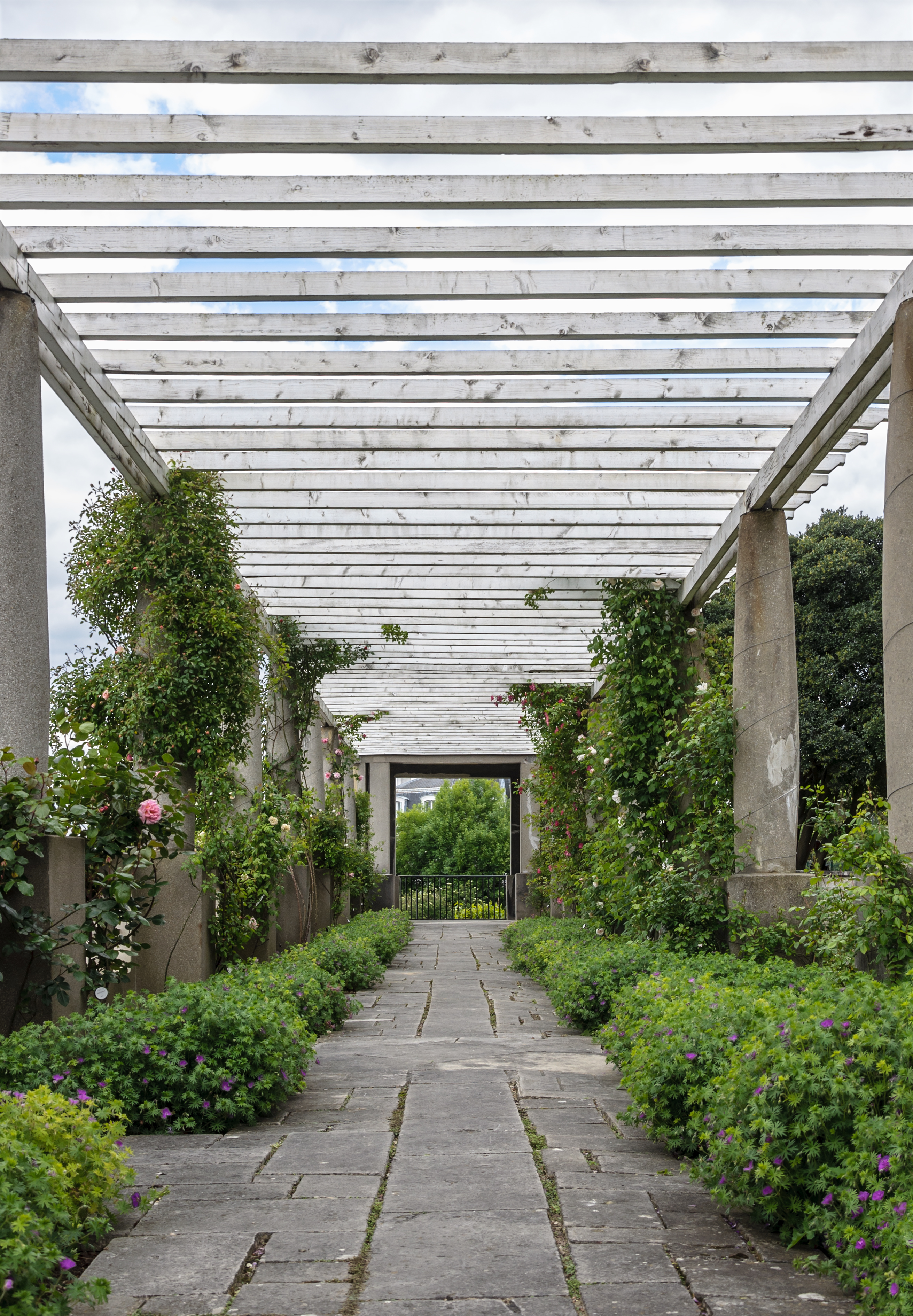 Jardin Stern JCN Forestier Saint-Cloud pergola
