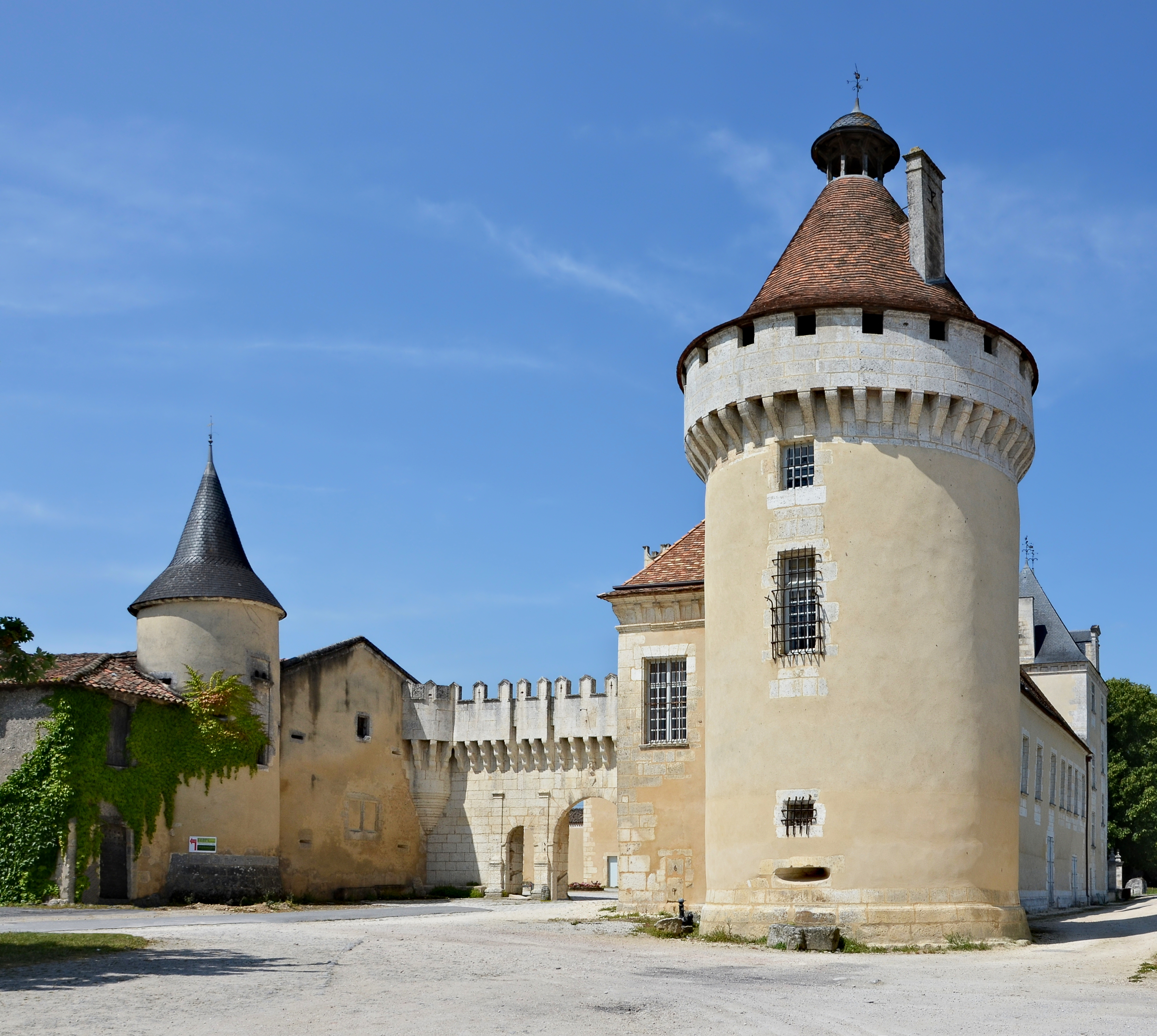 La Couronne 16 Oisellerie Extérieur 2013