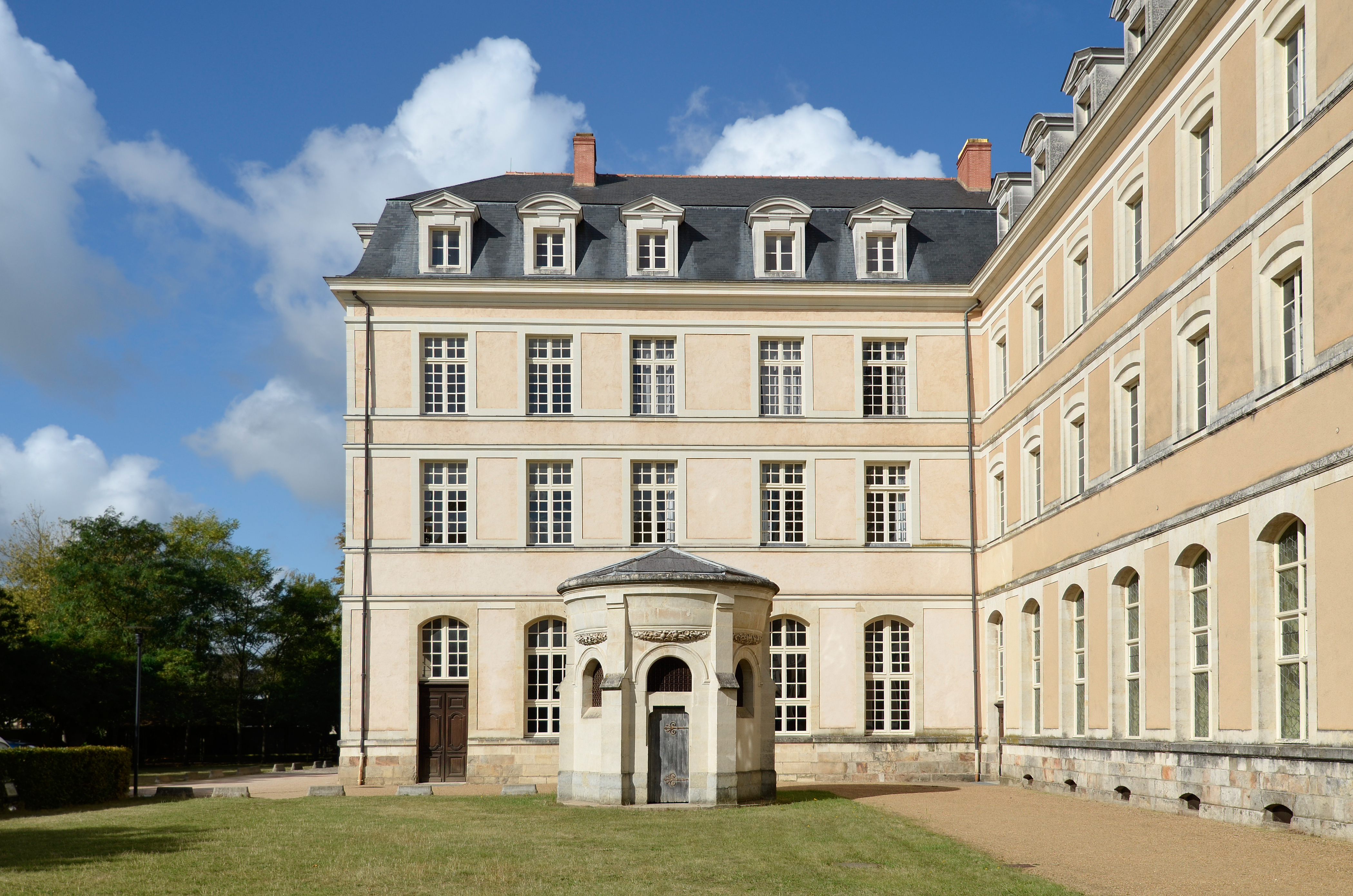Le Mans - Abbaye St Vincent ext 23