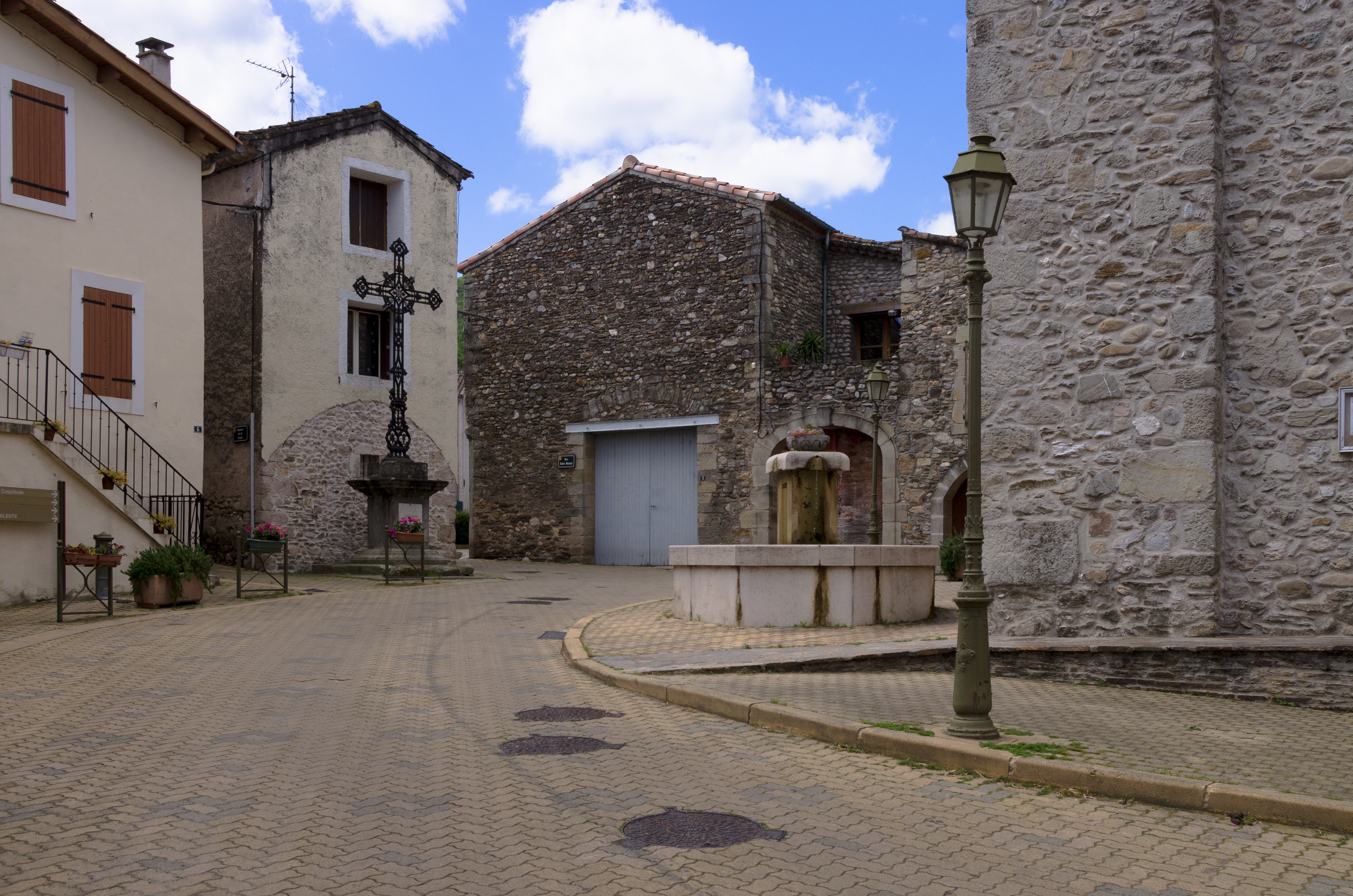 Les Aires, Hérault 01