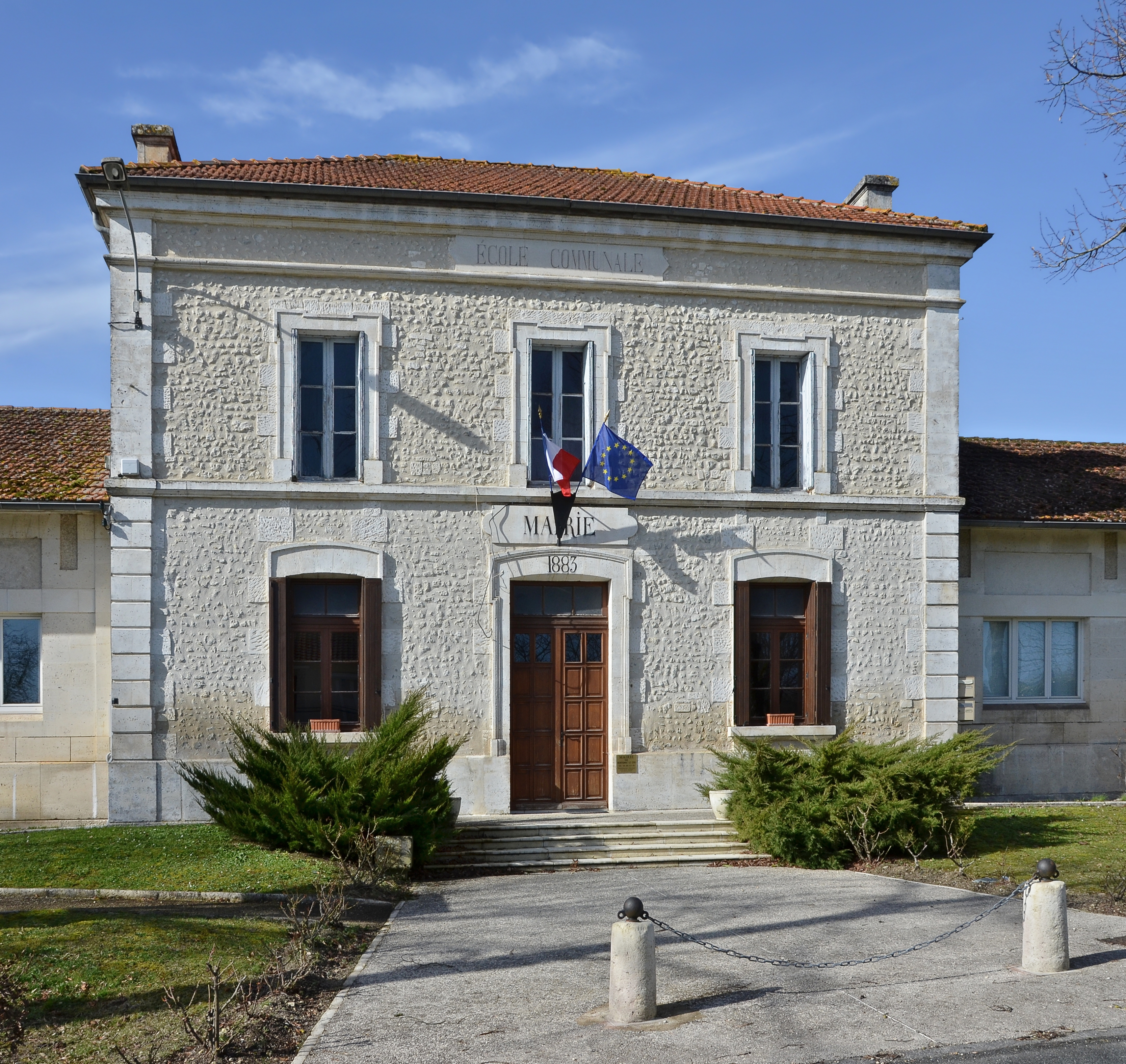Montignac-le-Coq 16 Mairie 2014