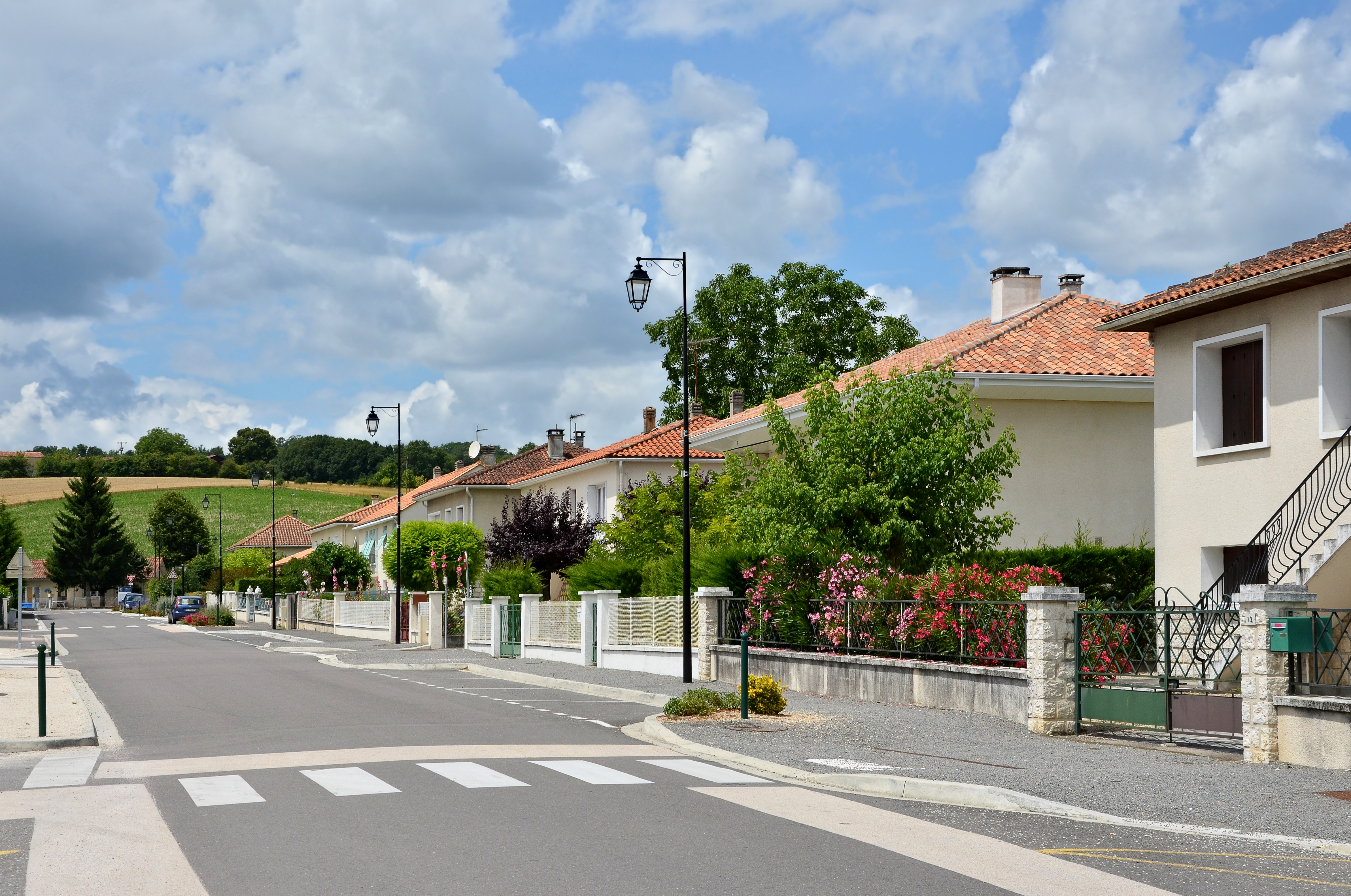 Montmoreau 16 Av. Henri-Dunant 2014