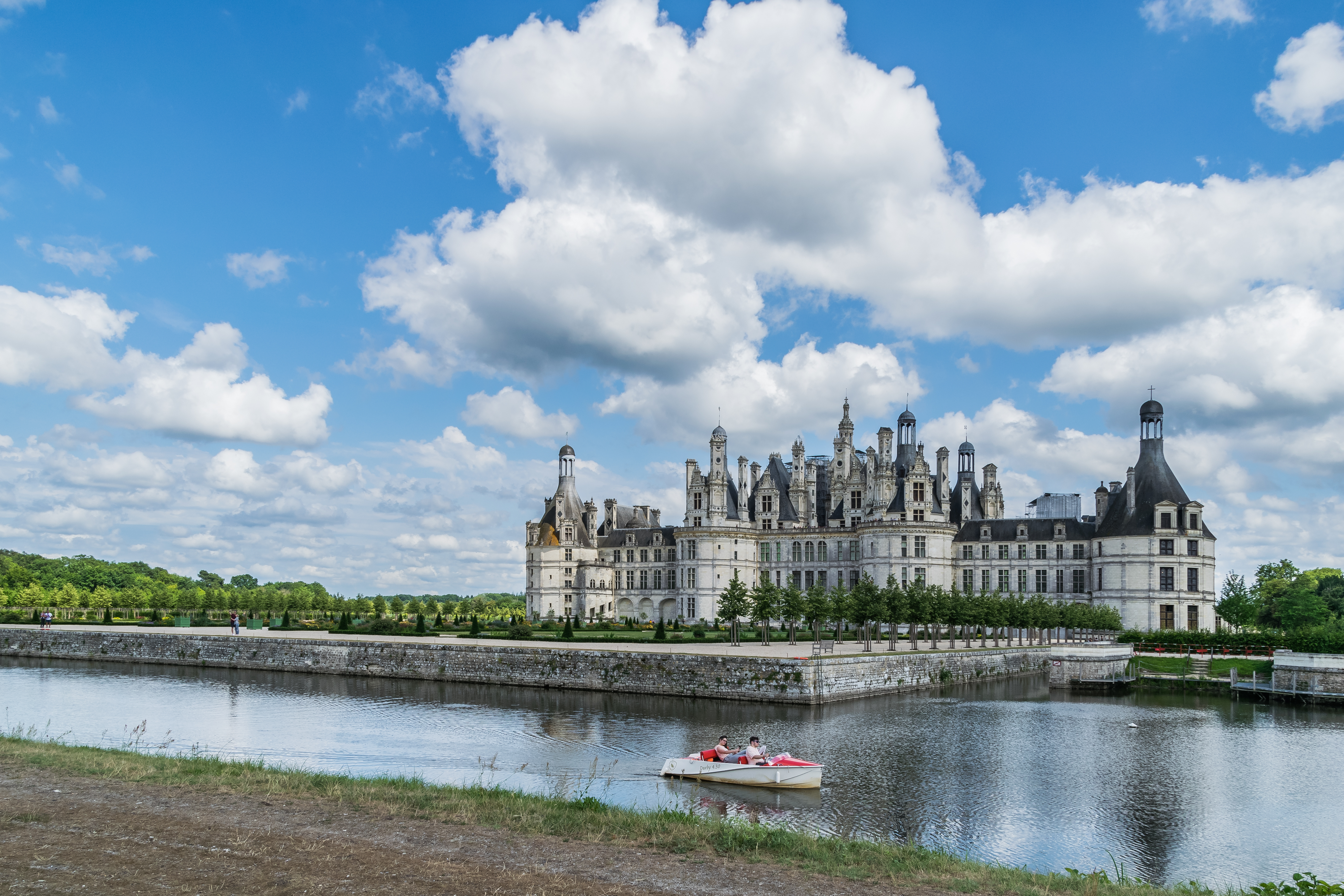 North-west exposure of the Chambord Castle 05