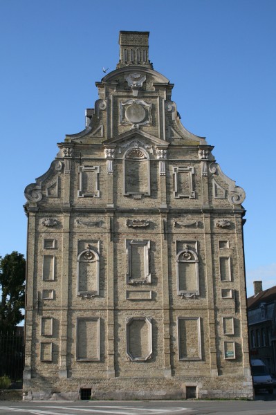 0 Bergues - Ancien mont-de-piété (1)