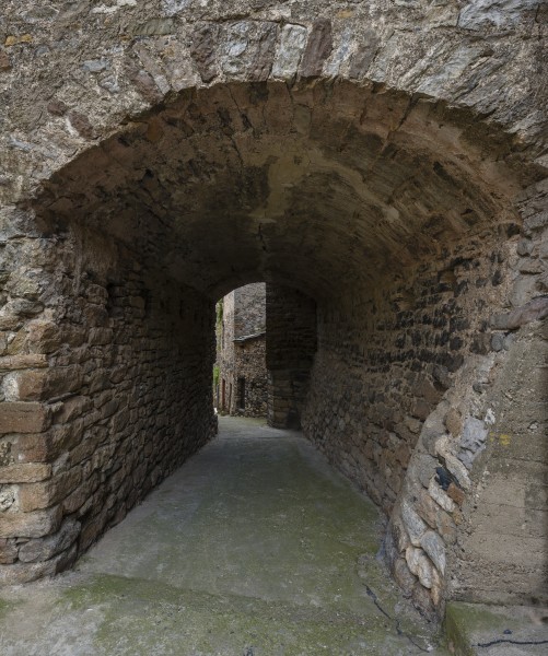 Alley in Roquebrun cf03