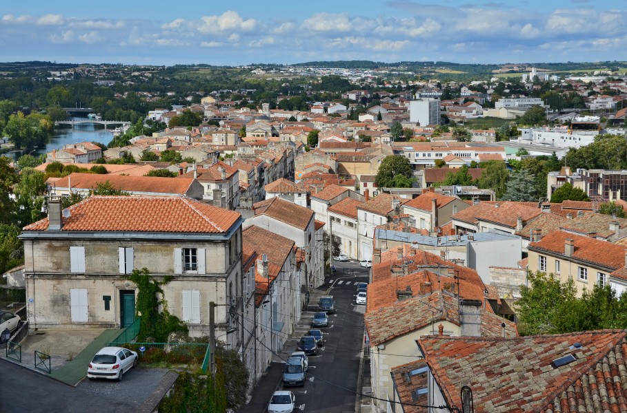 Angoulême 16 Vue toits&Charente depuis bd Pasteur 2014