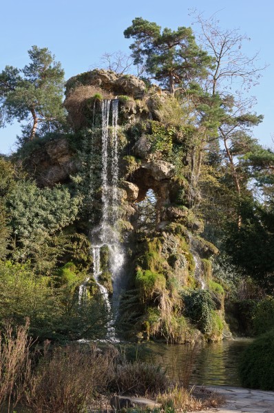 Bagatelle Paris cascade