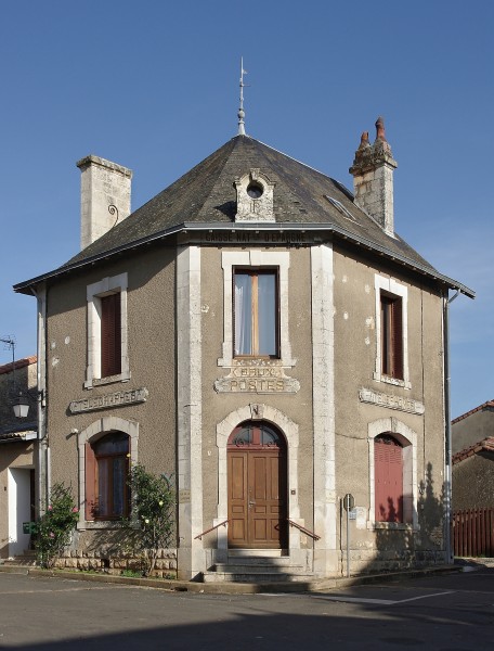 Brux 86 Ancienne poste 2012