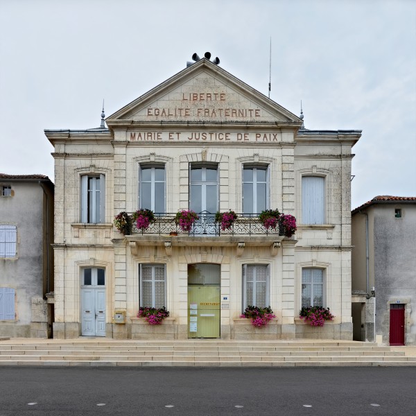 Charroux 86 Mairie 2013