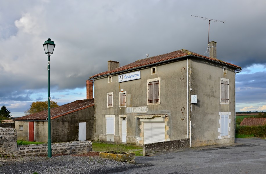Chatain 86 Ancienne boulangerie 2013