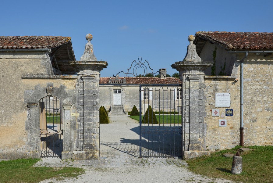 Cherves-Richemont 16 Logis de Boussac Grilles d'entrée 2014