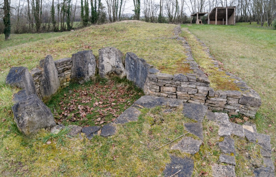 Colombiers-sur-Seulles tumulus 2