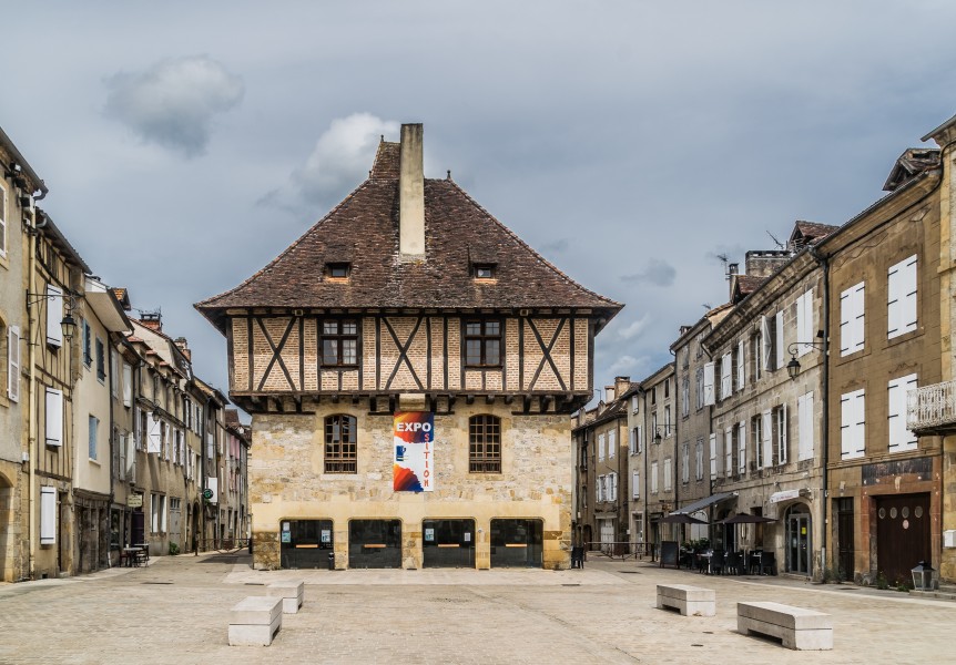 Consular House in Saint-Cere 02