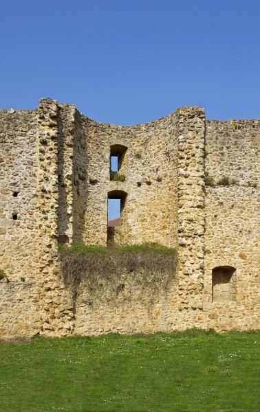 Demi tour ruinée château Madeleine Chevreuse