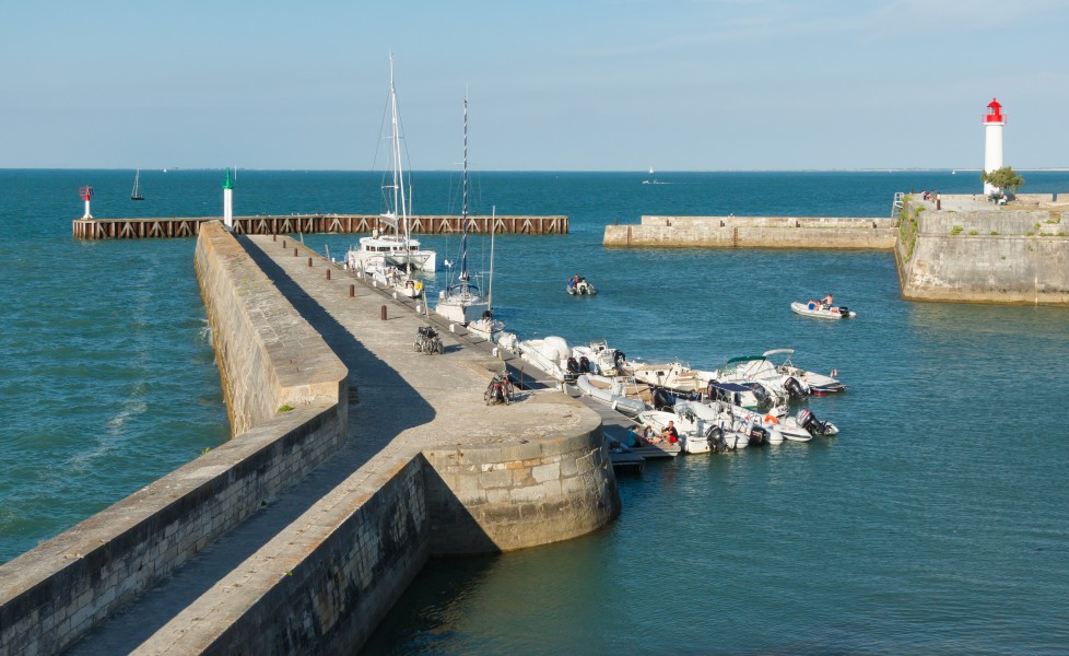 Entrance harbor, Saint-Martin, Ré island, august 2015
