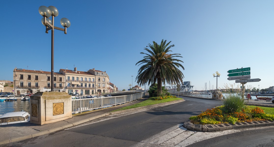 Entrance of the Pont des Sètois, Sète 01
