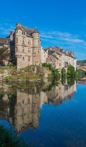 Former palace of justice in Espalion 11