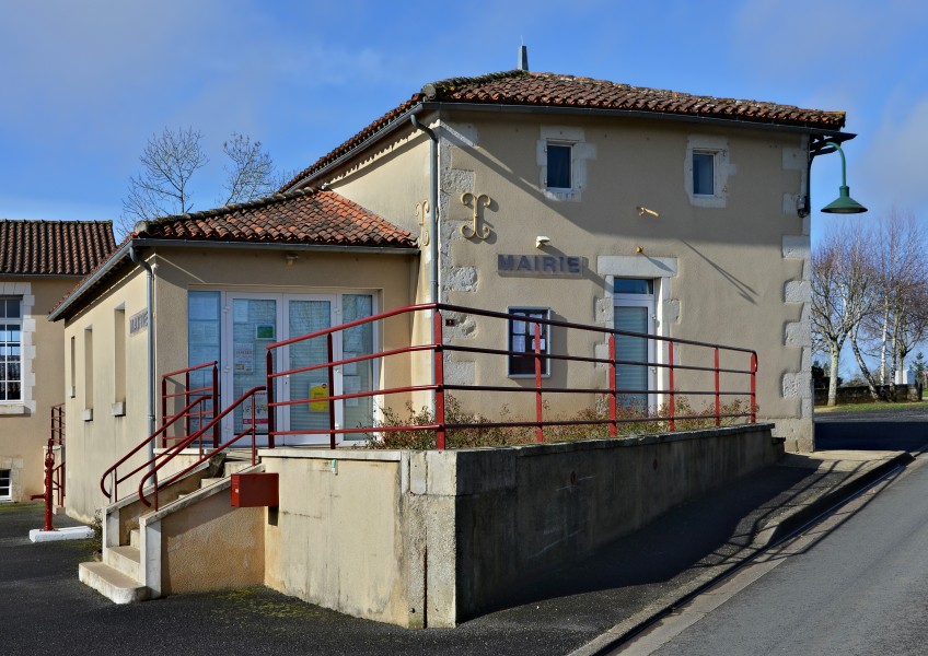 Genouillé 86 Mairie 2013
