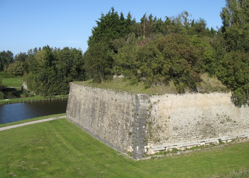 Gravelines Remparts 01