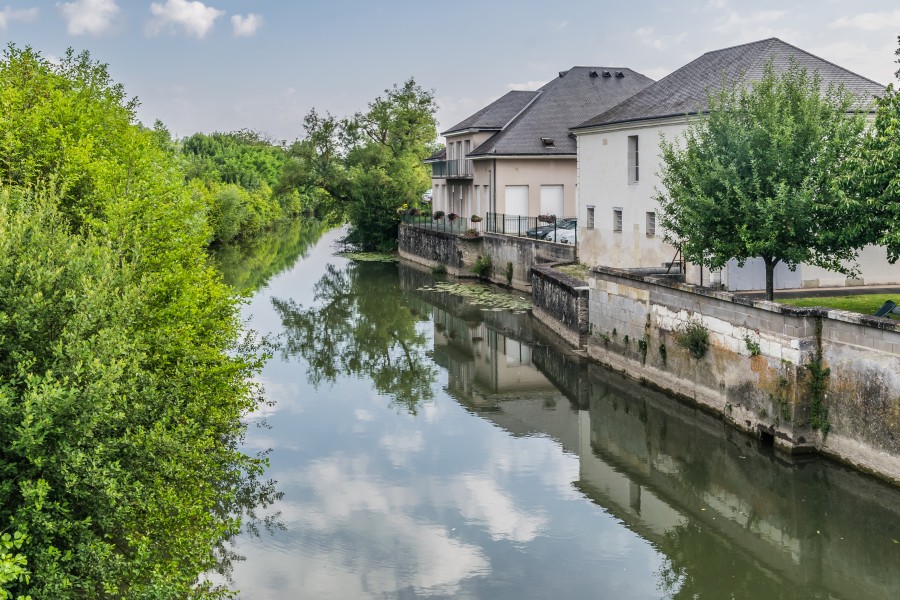 Indre river in Loches 03