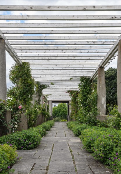 Jardin Stern JCN Forestier Saint-Cloud pergola