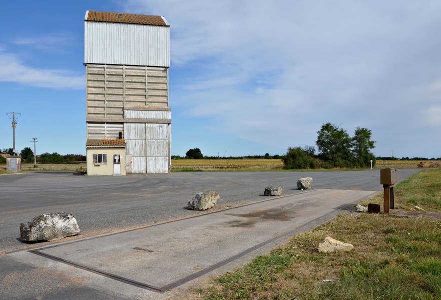 La Chapelle-Bâton-86 Silo bascule 2013