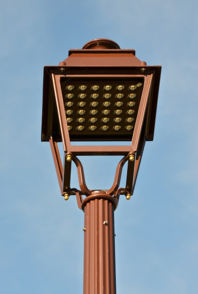 Lampadaire LED FR 2014