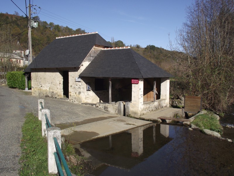 Lavoir d'Escoubès (Escoubès-Pouts, Hautes-Pyrénées, France)