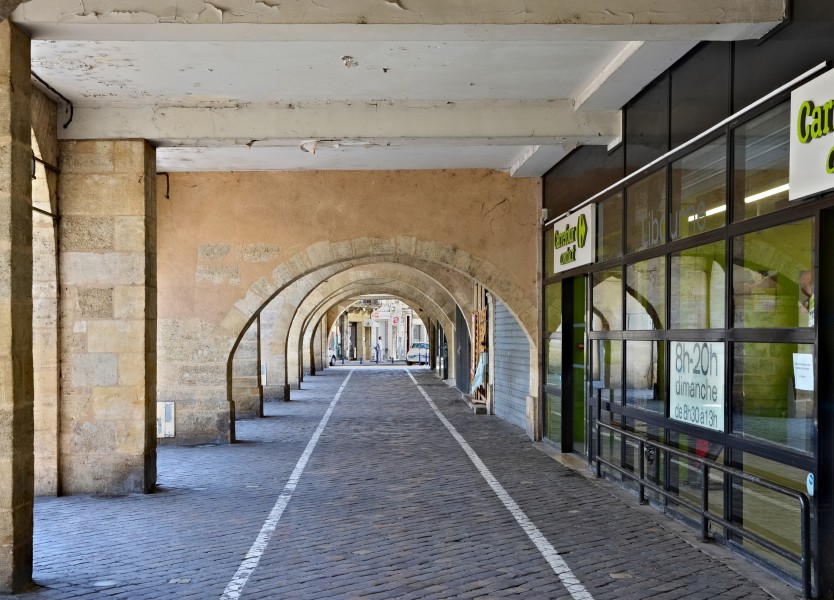 Libourne 33 Arcades pl. A.-Surchamp 2013