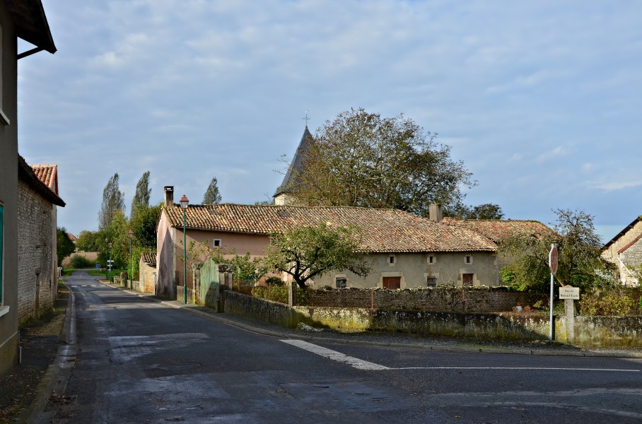 Linazay 86 Rue de village D37 2013