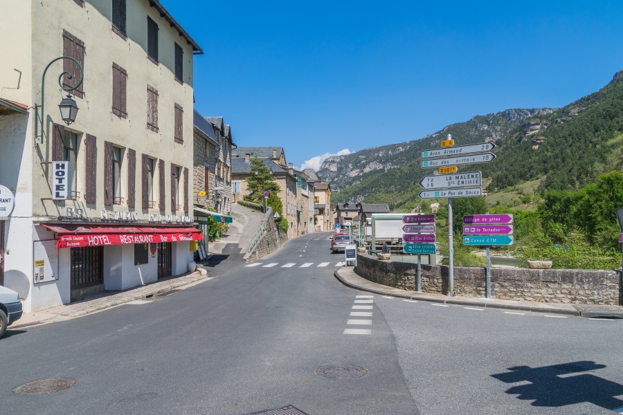 Main street in Les Vignes