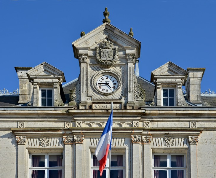 Mansle 16 Fronton hôtel de ville 2014