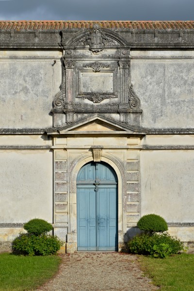 Marennes 17 Ancien couvent&tribunal 2013