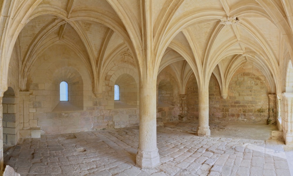 Merpins 16 Abbaye de la Frenade Salle capitulaire 2014