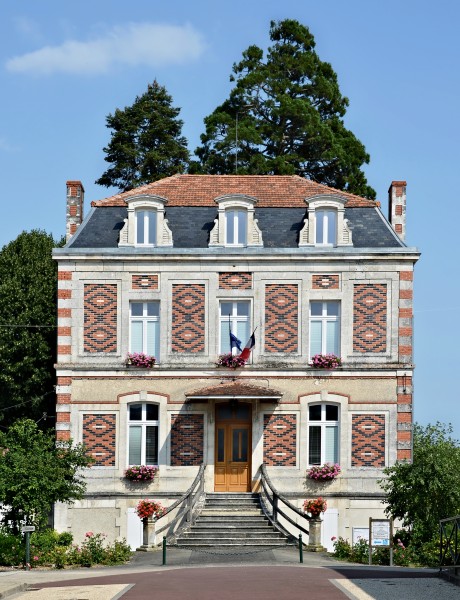 Montmoreau-St-Cybard 16 Mairie 2013