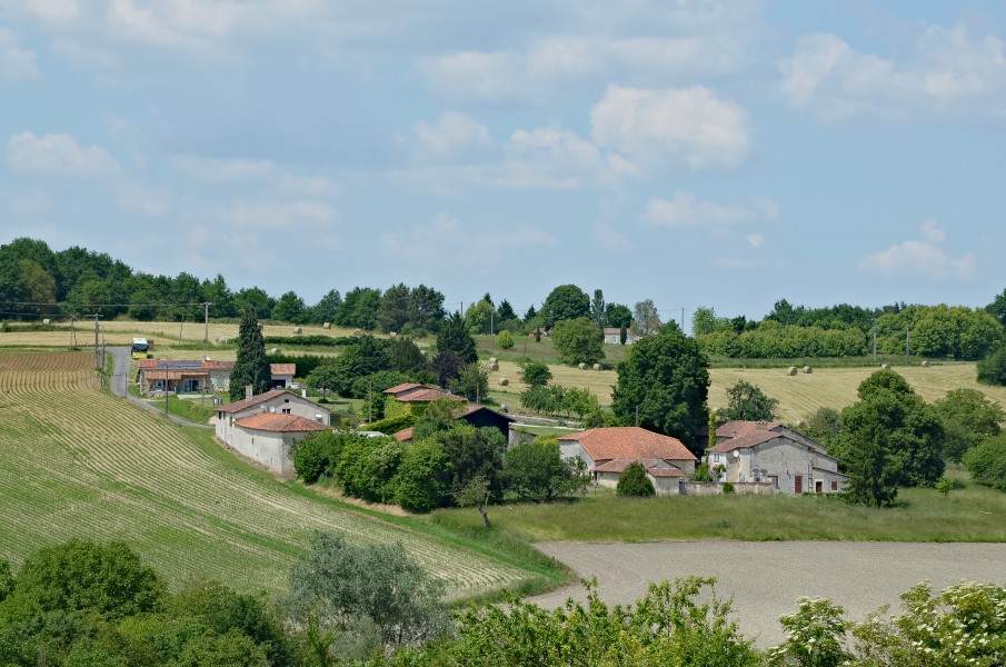 Montmoreau 16 Habitat rural ferme 2013