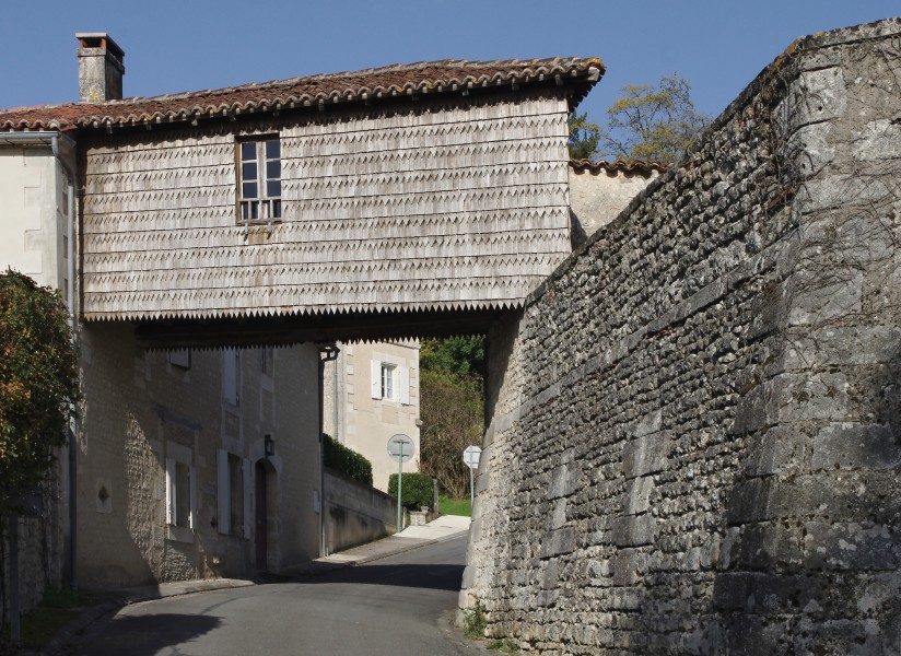 Montmoreau 16 Passerelle 2012