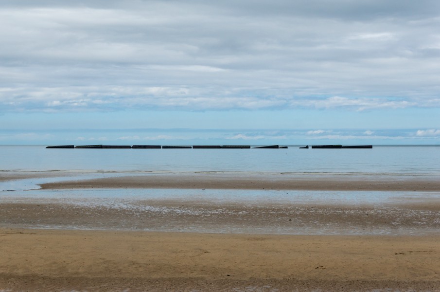 Mulberry Arromanches beach