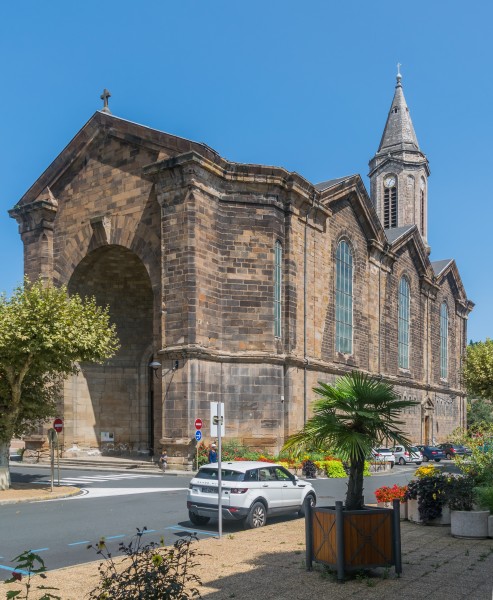 Our Lady Church of Decazeville 01