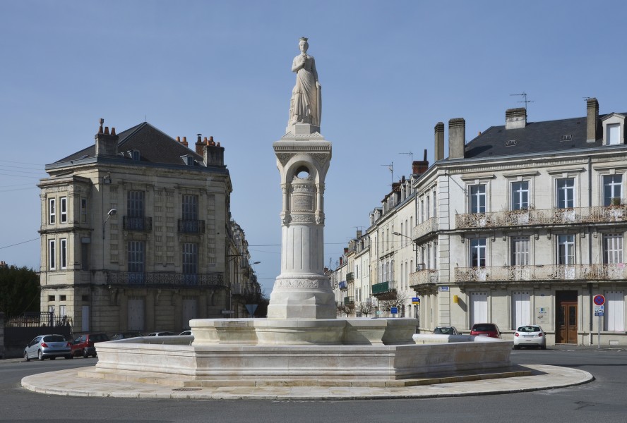 Périgueux 24 Fontaine place Plumancy 2014